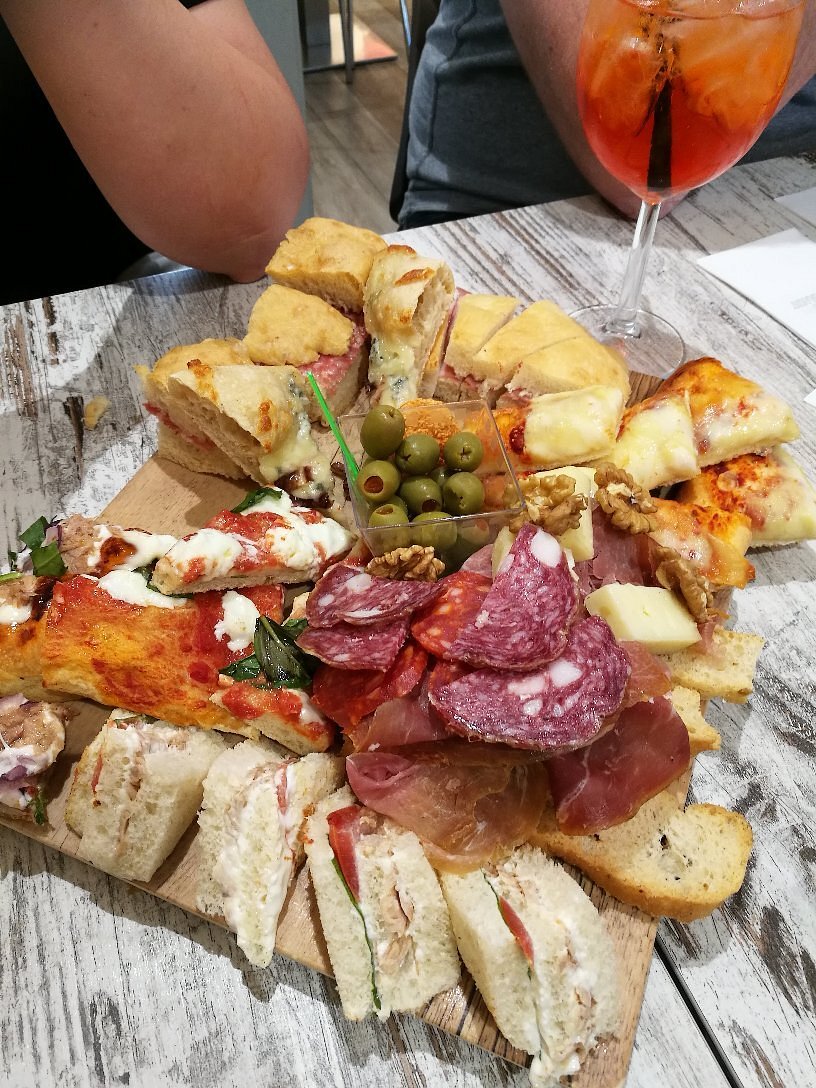 Aperitivo e Taglieri